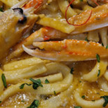 Giando Comida