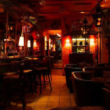 Daktari Cocktailbar Dentro