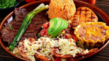 Azteca D'oro West Colonial food