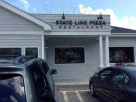 State Line Pizza outside