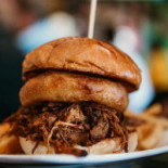 Devilicious Eatery Comida