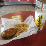 Hardee's Comida
