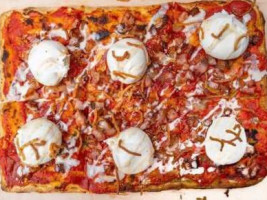 Unregular Pizza food