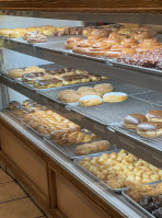 Foster's Donuts food