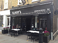 Sandy's Pizza inside