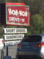 Hob-nob Drive In outside