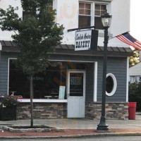 Cieslak's Modern Bakery outside