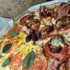 Dona Pizzaiola food