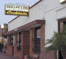 Swallows Inn outside