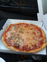 Orno's Pizza Parlor food