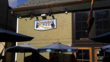 Spatola's Pizza outside