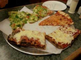 Sal's Pizzeria food