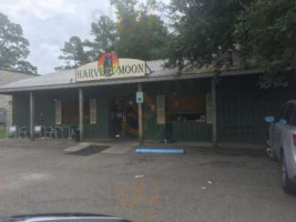 Harvest Moon Low Country Grill outside
