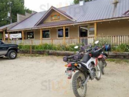 Seasons Mountain Dining Grocery outside