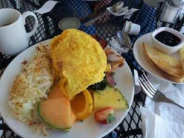 Lakeside Cafe At Ozark Yacht Club food