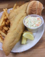 Skip's Fish Fry food