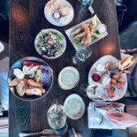Downriggers Comida