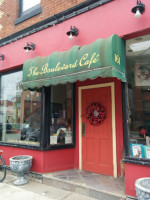 The Boulevard Cafe outside