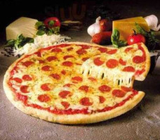 Big Bear Pizza And Subs food