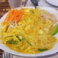 Nu-thai Bistro food