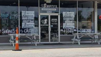 Swiftys Seafood Shack outside