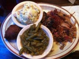 Barnyard BBQ food