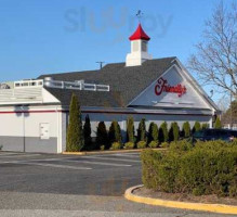 Friendly's outside