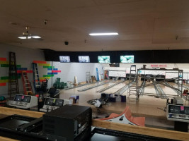 Harbor Lanes inside