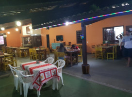 Restaurante & Pizzaria La Cantina inside