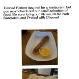 Twisted Sisters Comida