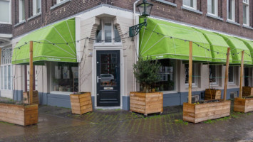 Ethica Restaurant Bar outside
