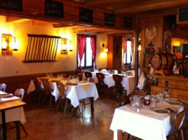 A La Croix De Savoie food