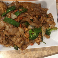 Oy's Thai Cuisine food