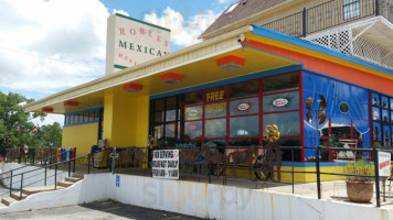 Robles Mexican outside