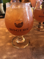 Rogers' Cideryard outside