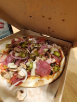 Mod Pizza food