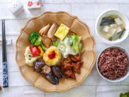 Tiān Rán Sù Shí Lè Yuán food