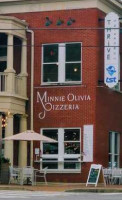 Minnie Olivia Pizzeria food