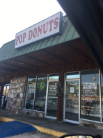 Pop's Donuts food