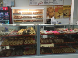 Shelley's Donuts food