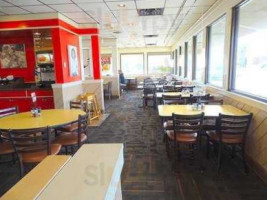 Fazoli's inside