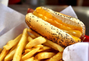 Mel's Hot Dogs food