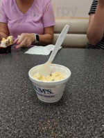 Braum's Ice Cream Dairy Store food