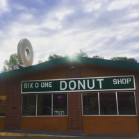 Six O One Donut Shop outside