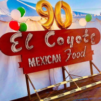 El Coyote food