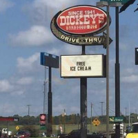 Dickey's Barbecue Pit outside