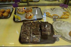 Brownies Hostel And Bakery food