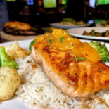 Junction Live Music Sports Grill Comida