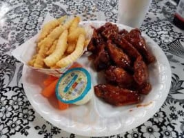 Blazer's Hot Wings food