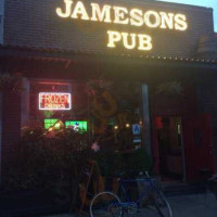 Jamesons Pub outside